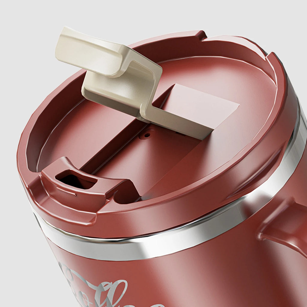 Close-up of one-click flip lid on insulated coffee mug – secure leak-resistant drinking spout mechanism